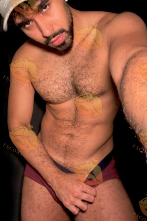Ben photo 36, latina, curvy, black hair, 178 cm, 81 kg, Hong Kong