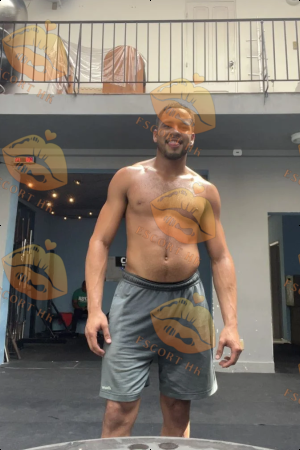 Cruz photo 2, ebony, curvy, brunette, 185 cm, 88 kg, Hong Kong