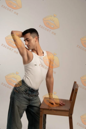 Philip photo 3, latina, curvy, black hair, 170 cm, 77 kg, Hong Kong