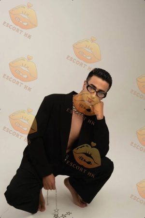 Philip photo 4, latina, curvy, black hair, 170 cm, 77 kg, Hong Kong