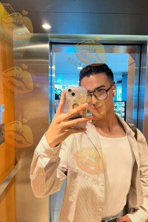Philip photo 6, latina, curvy, black hair, 170 cm, 77 kg, Hong Kong