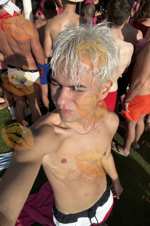 Mark photo 5, slavic, average, blonde hair, 175 cm, 58 kg, Hong Kong
