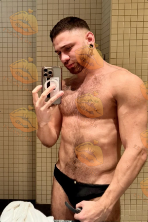 Matthew photo 13, latina, curvy, brunette, 180 cm, 81 kg, Hong Kong