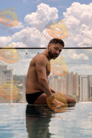 Matthew photo 18, latina, curvy, brunette, 180 cm, 81 kg, Hong Kong
