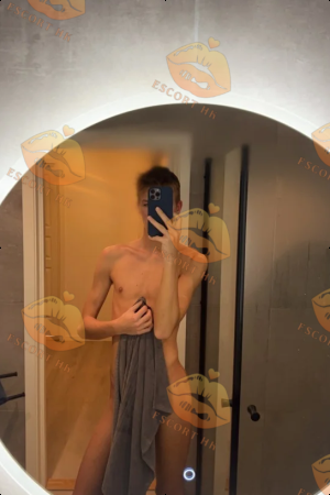 Juan photo 4, european, slim, blonde hair, 188 cm, 58 kg, Hong Kong