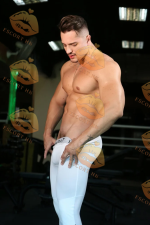 Hajoon photo 21, slavic, curvy, blonde hair, 183 cm, 90 kg, Hong Kong