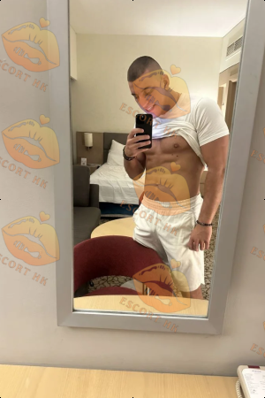 Fabian photo 14, slavic, curvy, black hair, 185 cm, 86 kg, Hong Kong