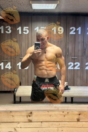 Fabian photo 21, slavic, curvy, black hair, 185 cm, 86 kg, Hong Kong