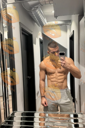 Fabian photo 3, slavic, curvy, black hair, 185 cm, 86 kg, Hong Kong