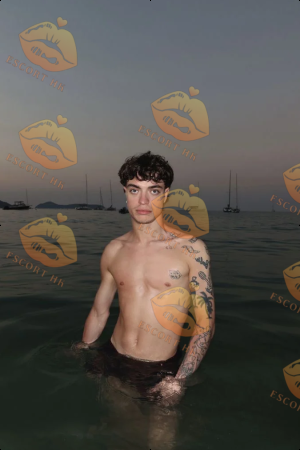Juan photo 10, latina, average, brunette, 183 cm, 70 kg, Hong Kong