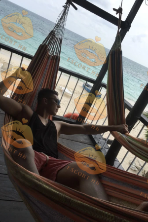 Chester photo 5, latina, average, black hair, 183 cm, 83 kg, Hong Kong