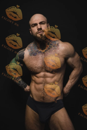 Slade photo 1, european, curvy, brunette, 190 cm, 100 kg, Hong Kong