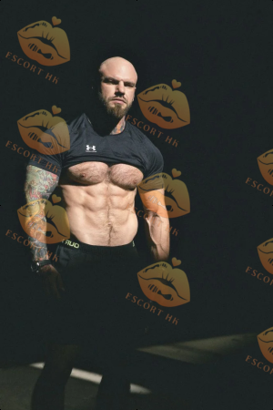 Slade photo 23, european, curvy, brunette, 190 cm, 100 kg, Hong Kong