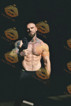 Slade photo 4, european, curvy, brunette, 190 cm, 100 kg, Hong Kong