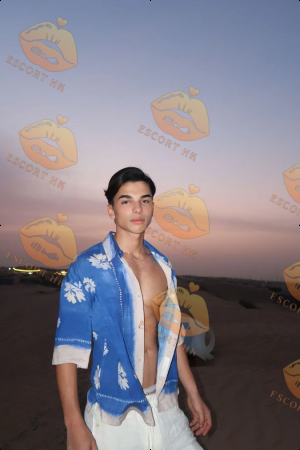 Dax photo 29, latina, average, black hair, 173 cm, 65 kg, Hong Kong