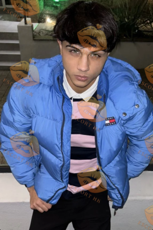 Kenta photo 2, european, average, black hair, 178 cm, 63 kg, Hong Kong