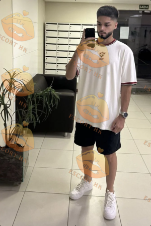 Frank photo 1, latina, average, brunette, 180 cm, 65 kg, Hong Kong