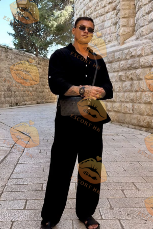 Cristian photo 8, latina, curvy, brunette, 180 cm, 95 kg, Hong Kong