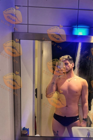 Roman photo 4, slavic, curvy, blonde hair, 185 cm, 90 kg, Hong Kong