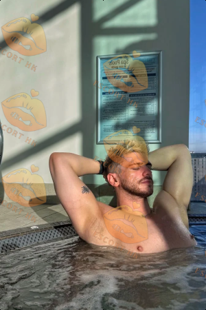 Roman photo 5, slavic, curvy, blonde hair, 185 cm, 90 kg, Hong Kong