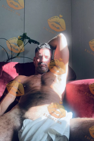 Howard photo 13, european, curvy, brunette, 188 cm, 95 kg, Hong Kong