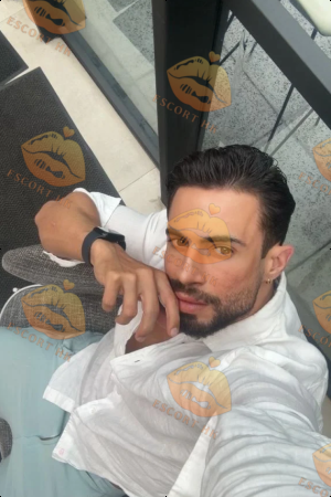 Ethan photo 10, latina, curvy, black hair, 178 cm, 83 kg, Hong Kong