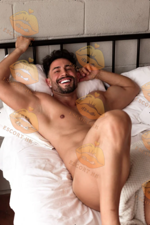 Ethan photo 21, latina, curvy, black hair, 178 cm, 83 kg, Hong Kong