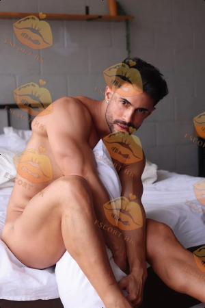 Ethan photo 24, latina, curvy, black hair, 178 cm, 83 kg, Hong Kong