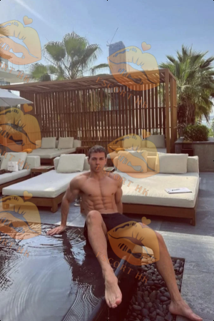 Lance photo 11, latina, average, brunette, 178 cm, 79 kg, Hong Kong