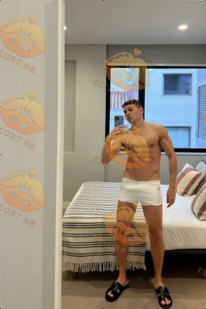 Lance photo 12, latina, average, brunette, 178 cm, 79 kg, Hong Kong