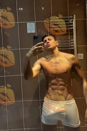 Lance photo 8, latina, average, brunette, 178 cm, 79 kg, Hong Kong