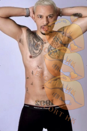 Stone photo 12, latina, curvy, blonde hair, 185 cm, 86 kg, Hong Kong