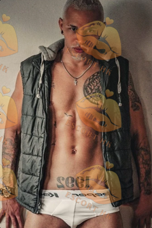 Stone photo 7, latina, curvy, blonde hair, 185 cm, 86 kg, Hong Kong