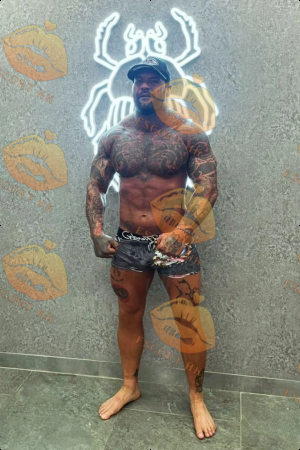 Mario photo 15, slavic, curvy, brunette, 178 cm, 100 kg, Hong Kong