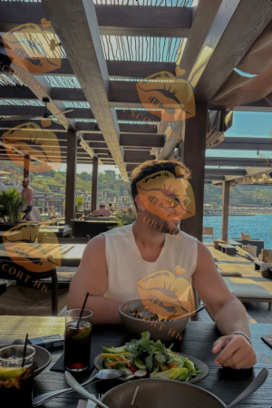 Mario photo 13, latina, curvy, black hair, 178 cm, 81 kg, Hong Kong