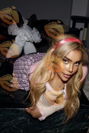 Jenny photo 1, european, athletic, blonde hair, 176 cm, 72 kg, Large bust, Hong Kong