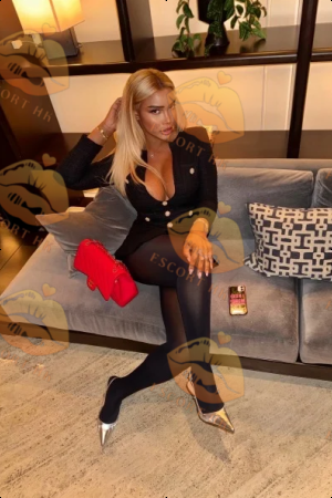 Jenny photo 5, european, athletic, blonde hair, 176 cm, 72 kg, Large bust, Hong Kong