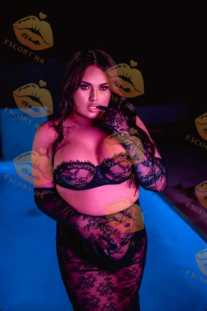 Rae photo 8, european, curvy, brunette, 180 cm, 110 kg, Large bust, Hong Kong
