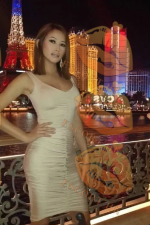 Yelena photo 16, asian, average, brunette, 170 cm, 61 kg, Small bust, Hong Kong
