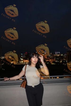 Nika photo 6, asian, petite, black hair, 155 cm, 52 kg, Large bust, Hong Kong