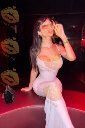 Maya photo 29, european, slim, black hair, 176 cm, 47 kg, Medium bust, Hong Kong