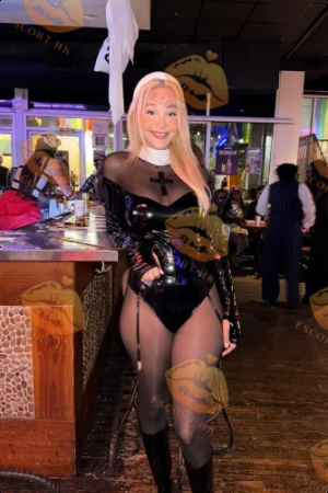 Erica photo 2, european, athletic, blonde hair, 164 cm, 61 kg, Large bust, Hong Kong