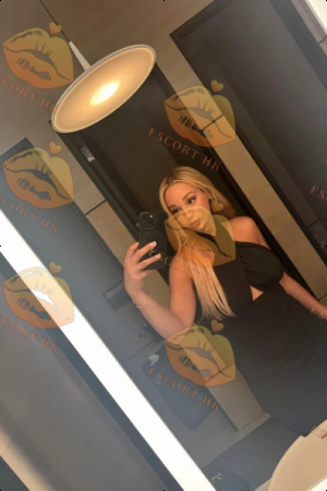 Erica photo 4, european, athletic, blonde hair, 164 cm, 61 kg, Large bust, Hong Kong
