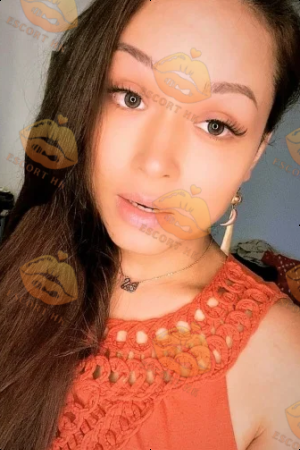 Luciana photo 4, european, curvy, brunette, 170 cm, 74 kg, Small bust, Hong Kong