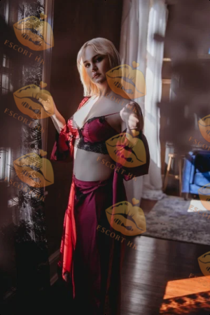 Dani photo 1, european, curvy, blonde hair, 174 cm, 81 kg, Medium bust, Hong Kong