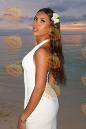 Talia photo 5, european, petite, black hair, 155 cm, 56 kg, Medium bust, Hong Kong