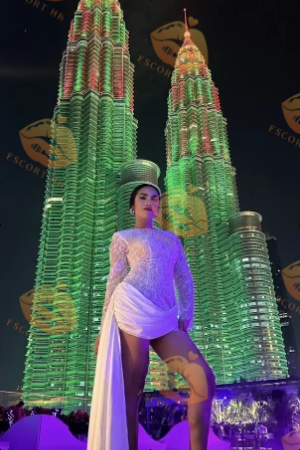 Claire photo 10, asian, average, black hair, 164 cm, 58 kg, Medium bust, Hong Kong