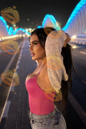 Olivia photo 4, european, petite, black hair, 158 cm, 58 kg, Medium bust, Hong Kong