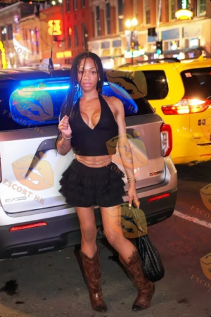 Lana photo 3, latina, average, black hair, 170 cm, 61 kg, Small bust, Hong Kong