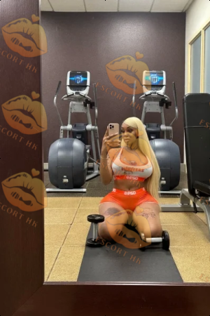Manuela photo 5, ebony, curvy, blonde hair, 170 cm, 77 kg, Large bust, Hong Kong